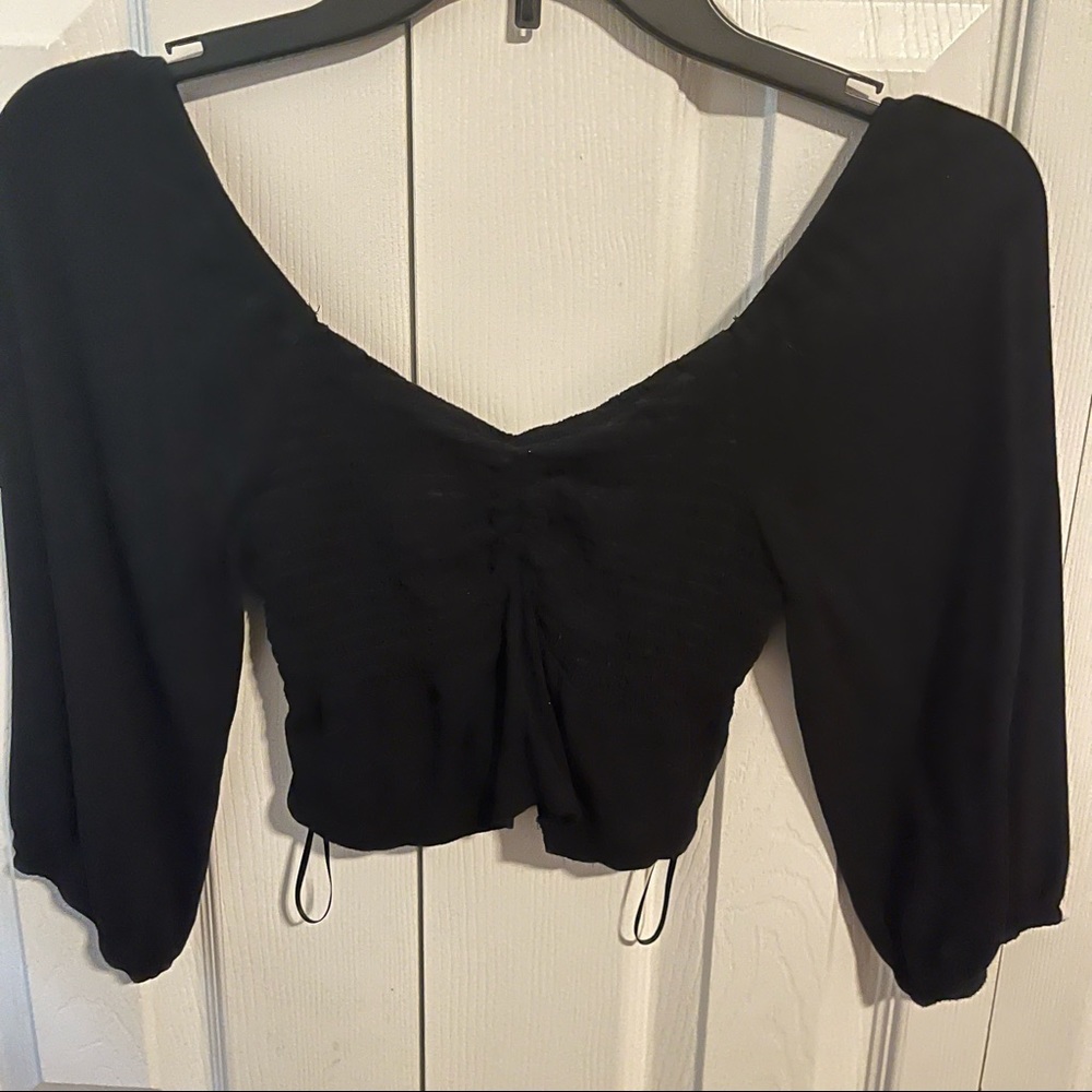 cropped black long sleeve